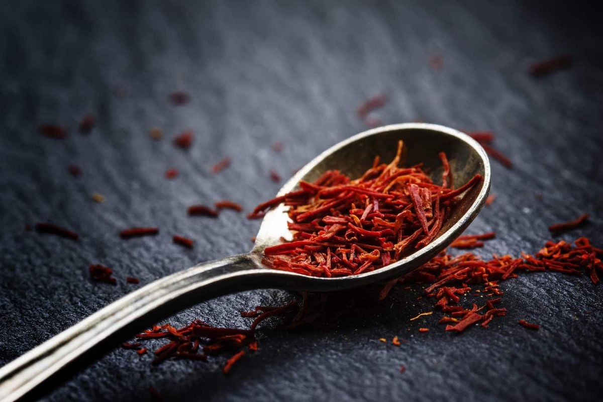 How to store saffron
