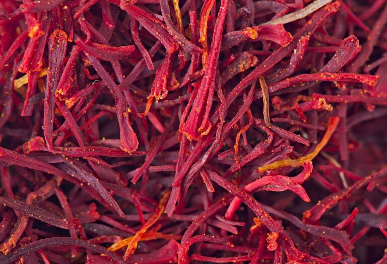Turmeric vs saffron