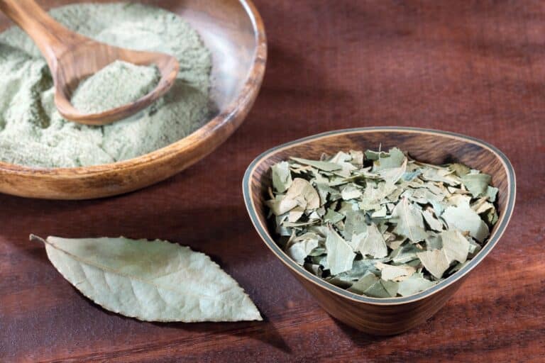 crushed bay leaves vs whole